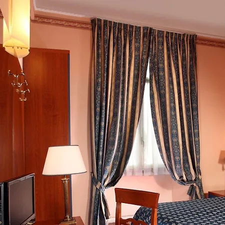 Shg Portamaggiore 3* Rom