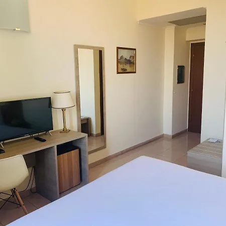 Отель Shg Portamaggiore 3*
