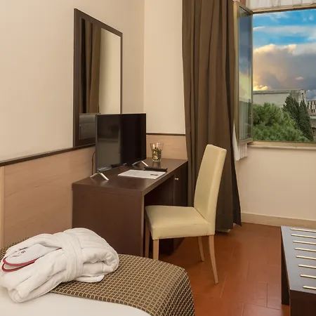 Otel Shg Portamaggiore 3*