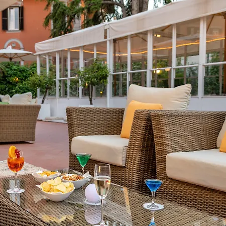 Shg Portamaggiore Otel 3*