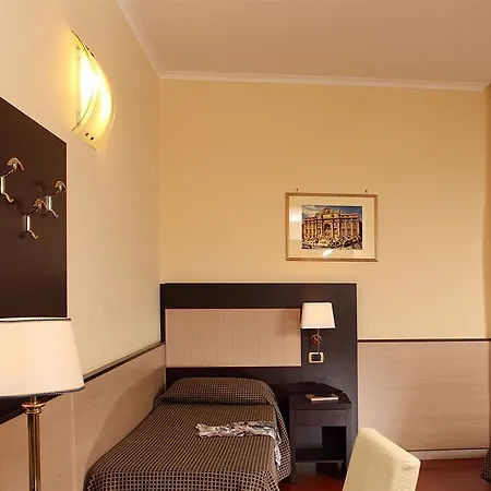 Shg Portamaggiore 3* Roma