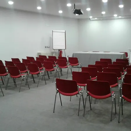 Shg Portamaggiore Otel 3*